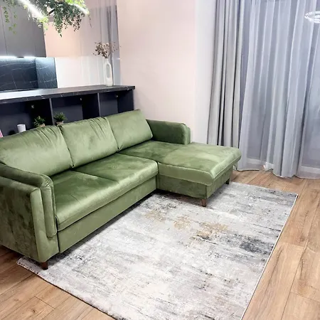 Skyline Luxe- West Apartment *