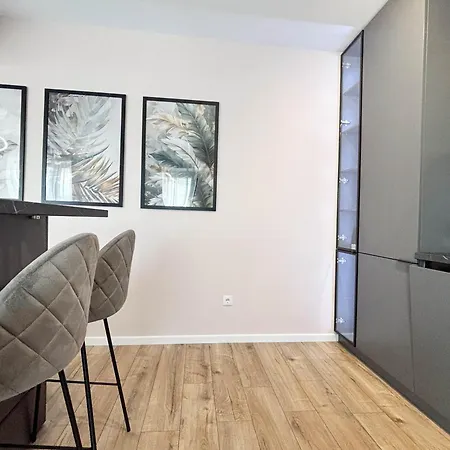 West Skyline Private Parking