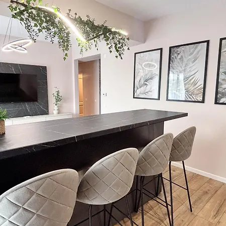 West Skyline Private Parking アパート クルージュ＝ナポカ