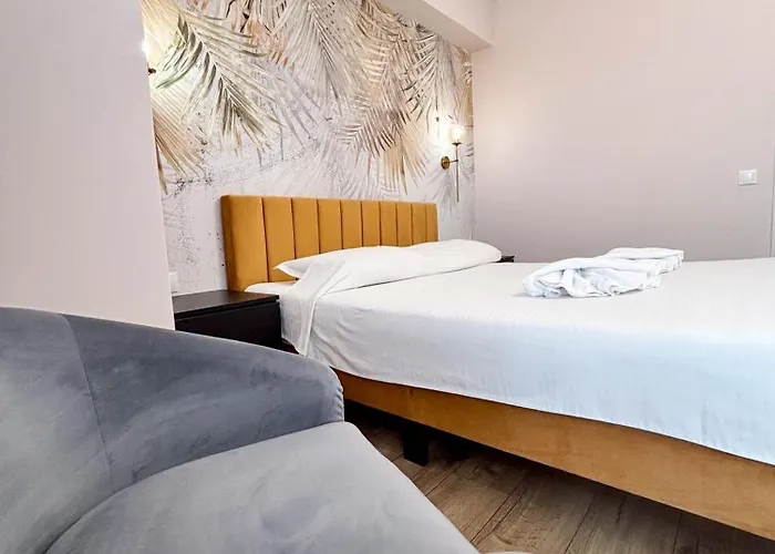 West Skyline Private Parking كلوج-نابوكا