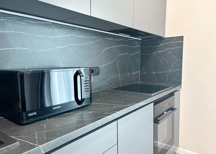 West Skyline Private Parking *