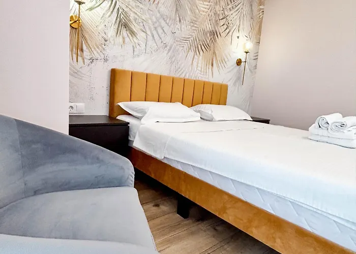 West Skyline Private Parking