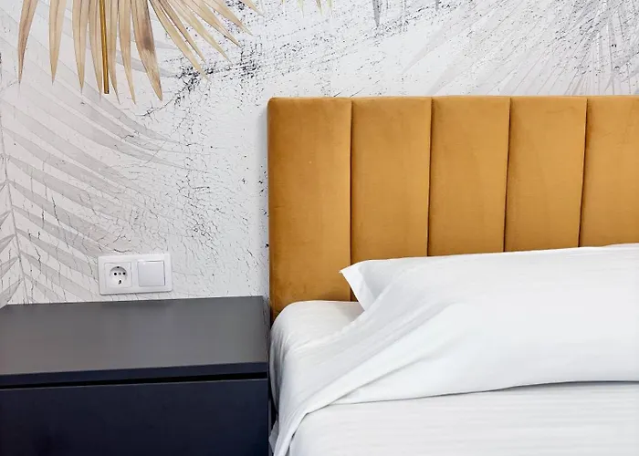 West Skyline Private Parking